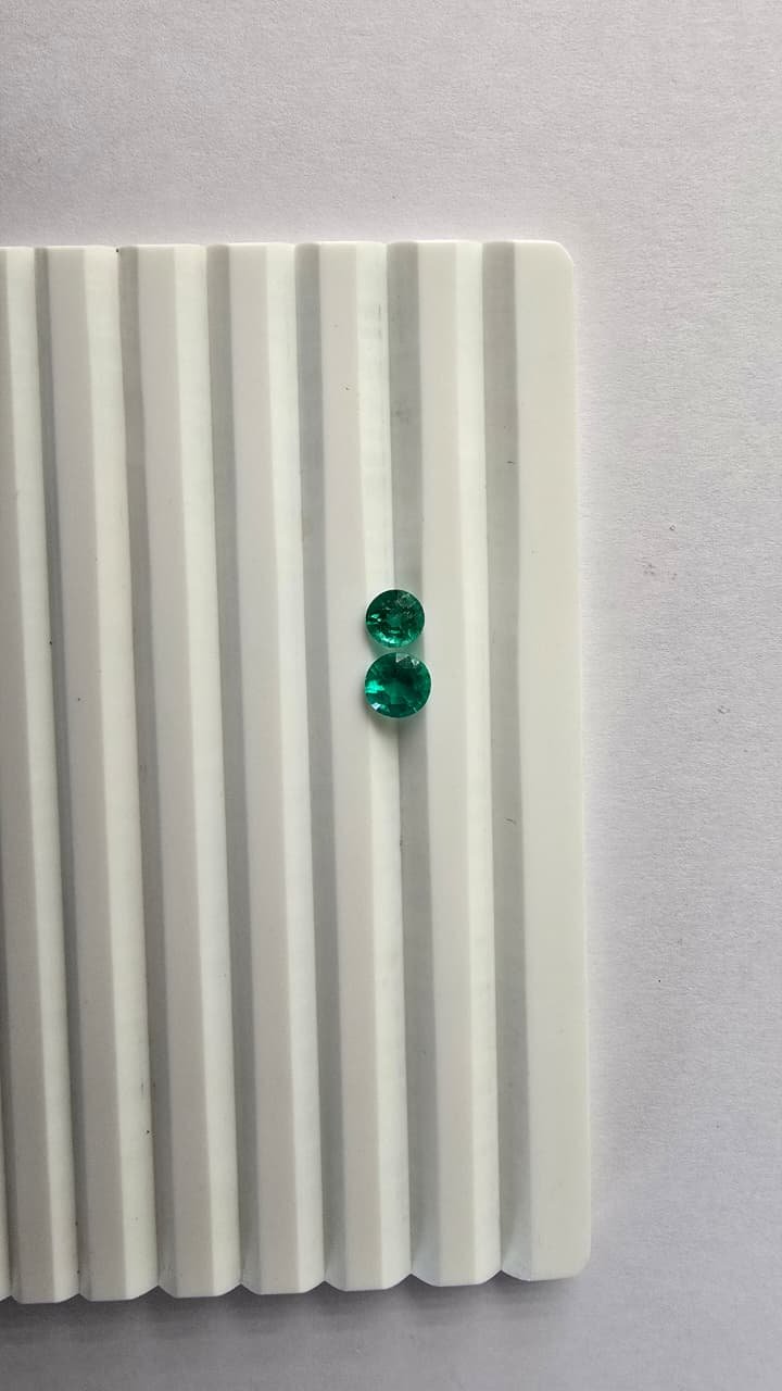 Matched pair, round emerald